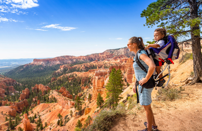 Family hike at Stone Canyon Inn.