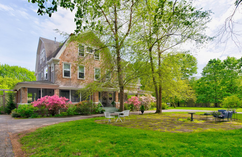 Exterior view of  Orient Inn.