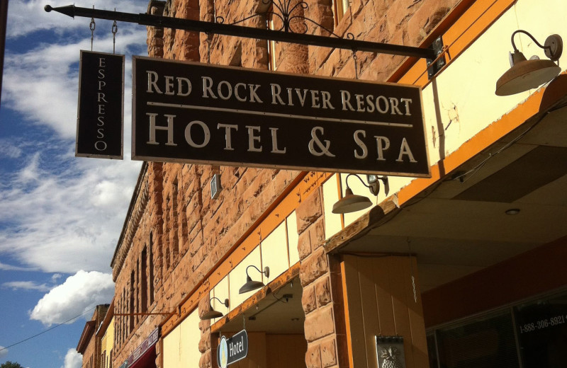 Exterior view of Red Rock River Resort Hotel 