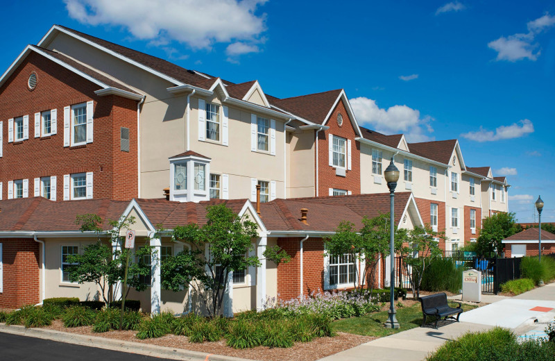 Exterior view of TownePlace Suites by Marriott Detroit Novi.