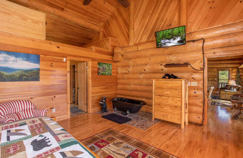 Bedroom at American Patriot Getaways - Great View Lodge.