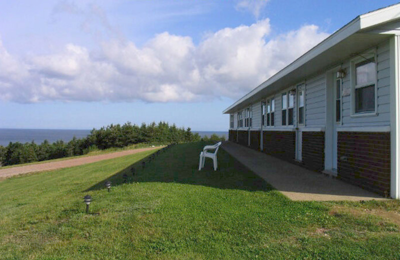 Exterior view of Burton's Sunset Oasis Motel.