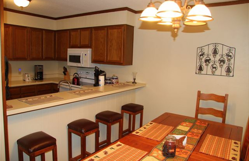 Guest kitchen at Pinnacle Inn Resort.