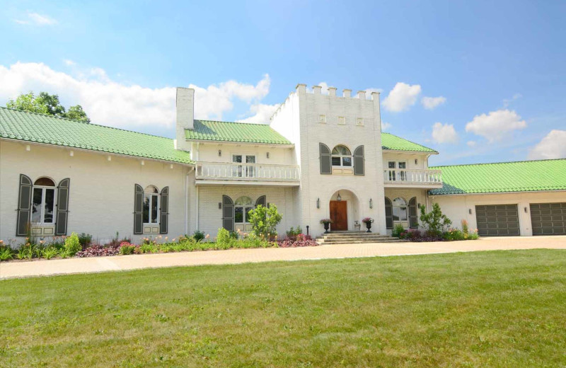 Rental exterior at Railey Mountain Lake Vacations.