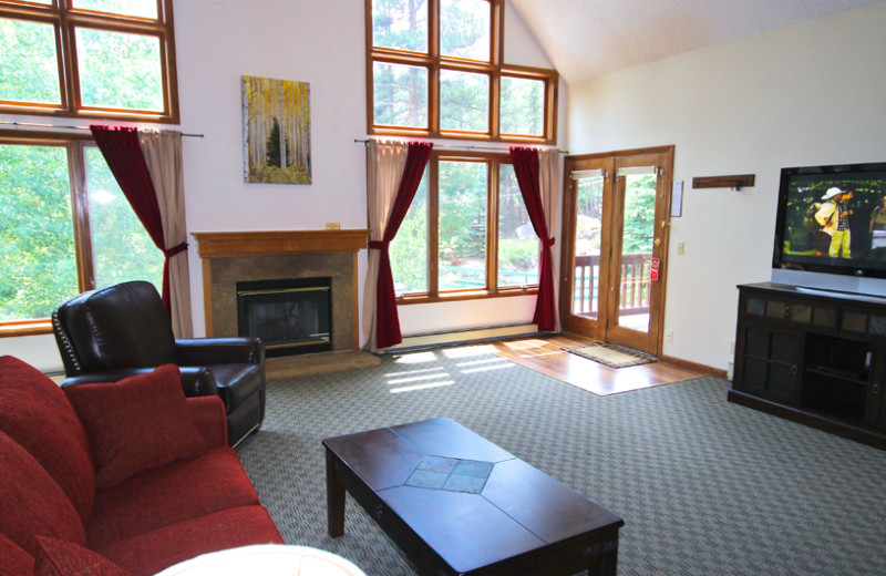 Guest living room at Boulder Brook on Fall River.
