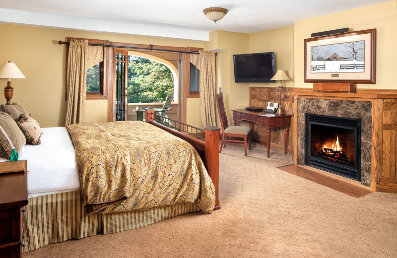 A fantastic guest room in the Bob Timberlake Inn.