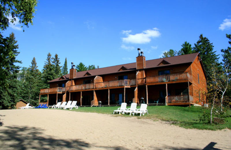 Exterior view of Timberlane Resort.