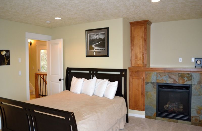 Vacation rental bedroom at Oregon Beach Vacations.