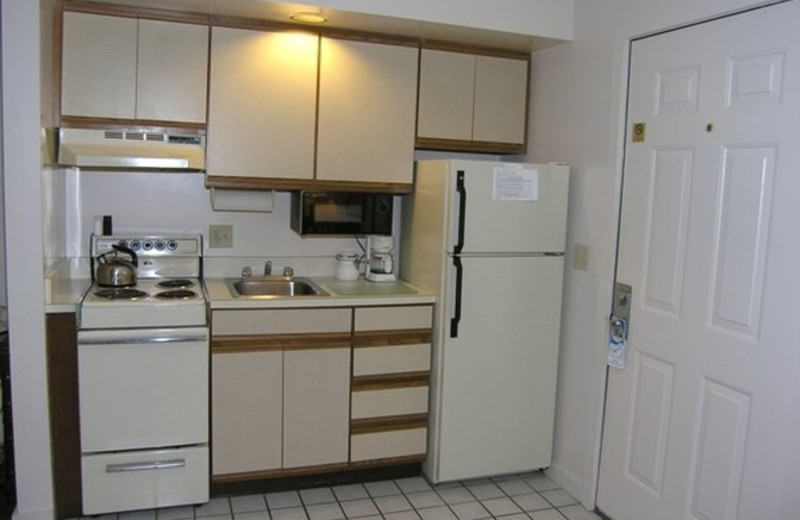 Guest kitchenette at Traverse Bay Inn.