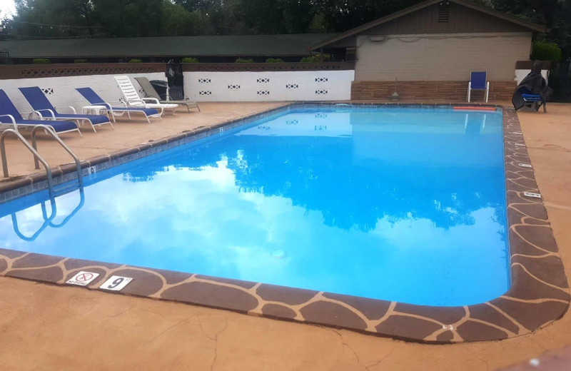 Outdoor pool at Prescott Sierra Inn.