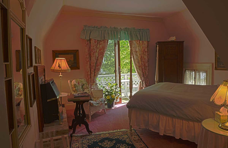 Guest bedroom at Eleven Gables Inn on the Lake.