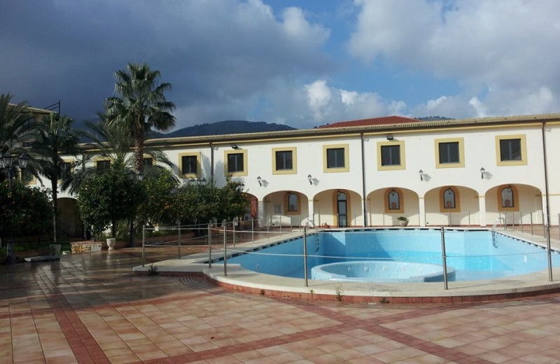 Outdoor pool at Baglio Conca D’Oro.