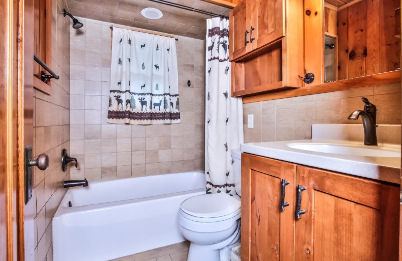 Cabin bathroom at Serenity Bay Resort.
