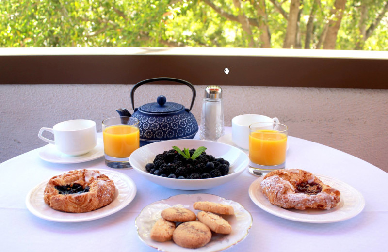 Breakfast at Mirabelle Inn.