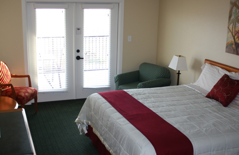 Guest room at Whitney Mountain Lodge.