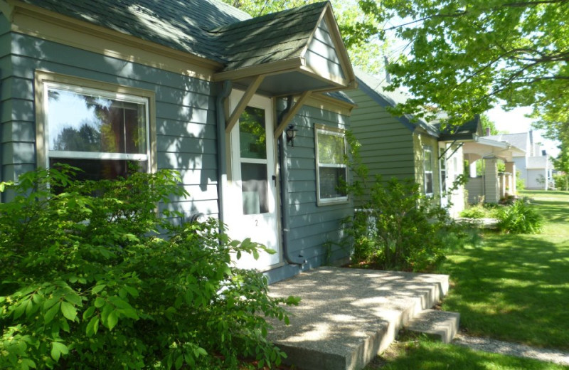 Cottage Exterior at Lakeview Cottages