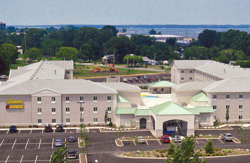 Aerial view of Breakers Express.