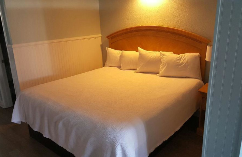 Guest room at Islander Hotel & Resort.