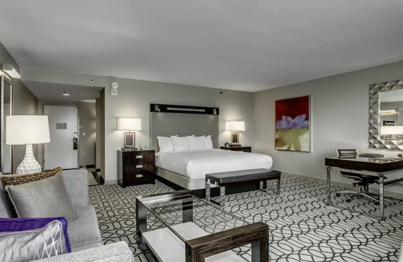 Guest room at Hilton Columbus at Easton.