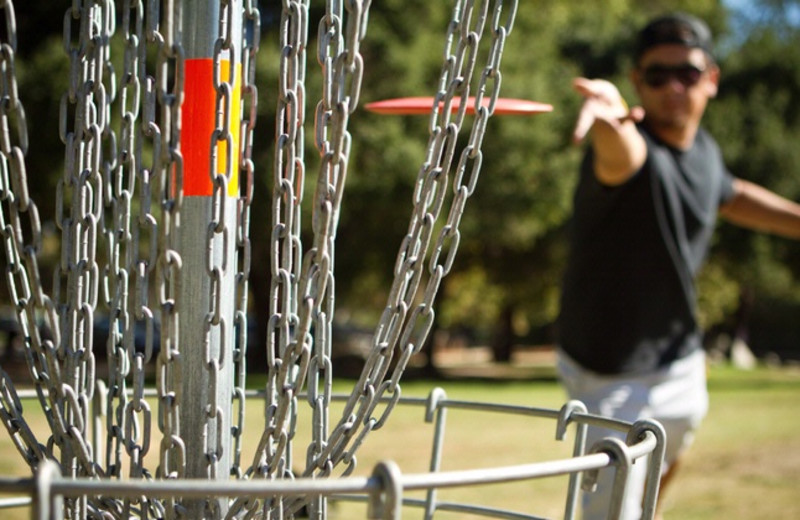 Frisbee golf at Stonewall Resort.