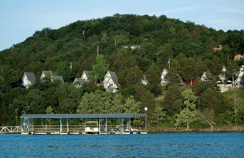 Exterior view of Alpine Lodge Resort.