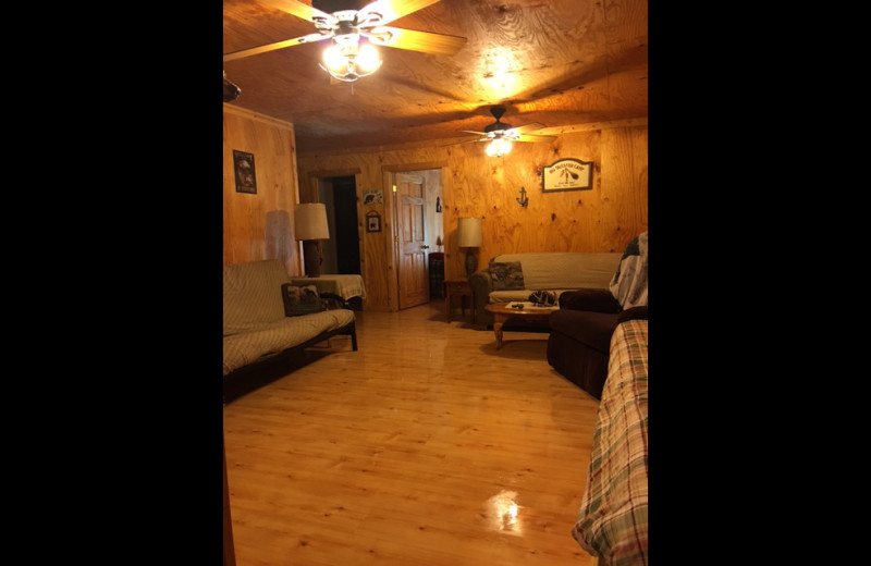 Cabin living room at Linder's HideAway Cabins.