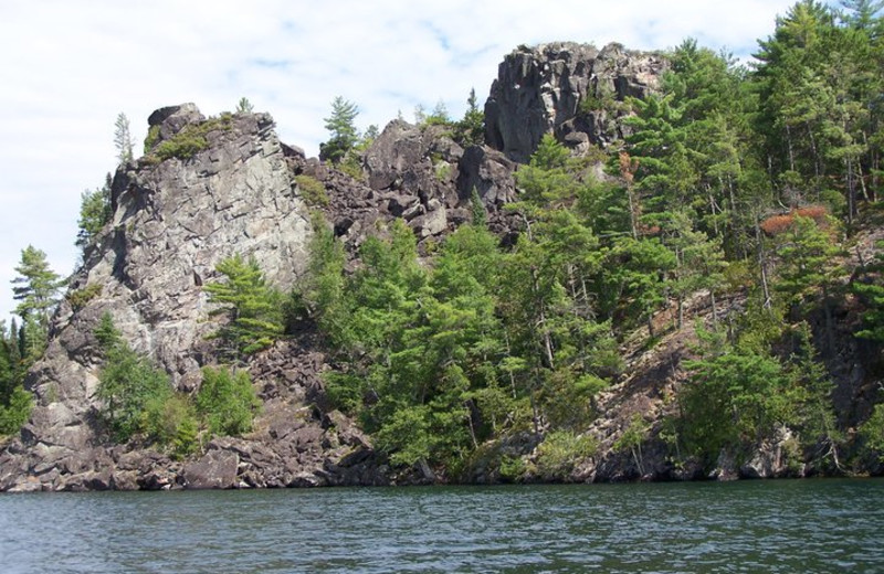 View around the lake at Shady Roost Lodge.