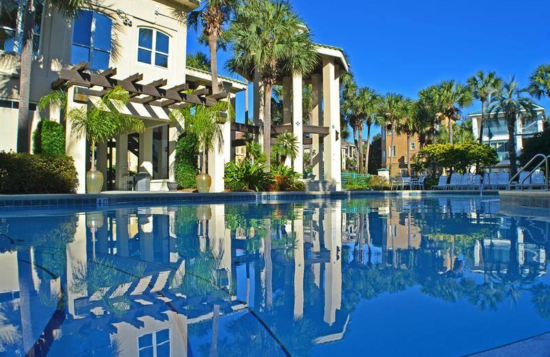 Rental pool at Destinique.