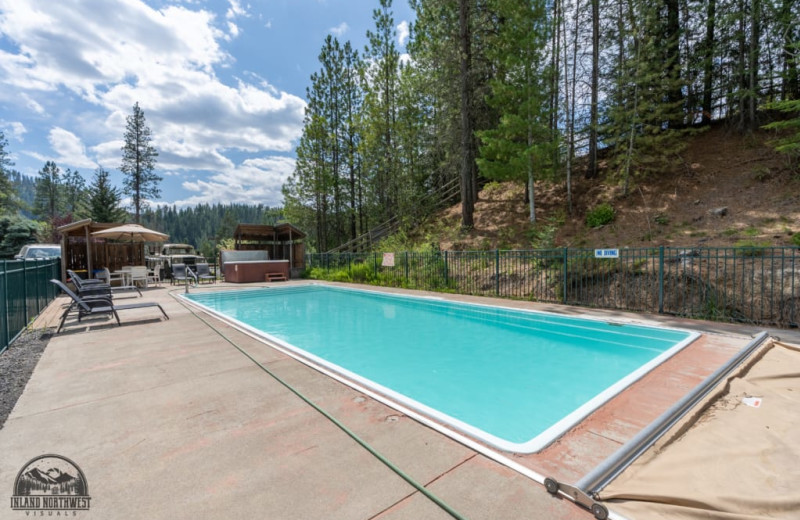 Outdoor pool at Red Horse Mountain Ranch.