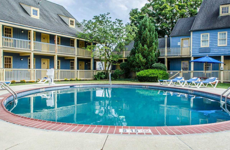 Outdoor pool at Clarion Inn Historic Strasburg Inn.