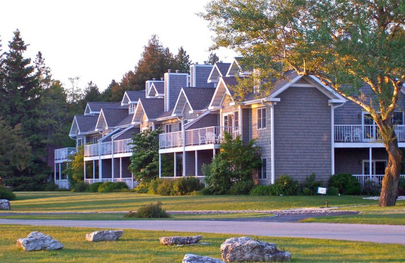 Exterior View of Baileys Harbor Resort 