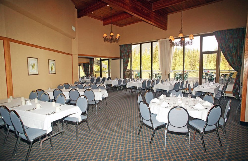 Conference room at Inns of Banff.