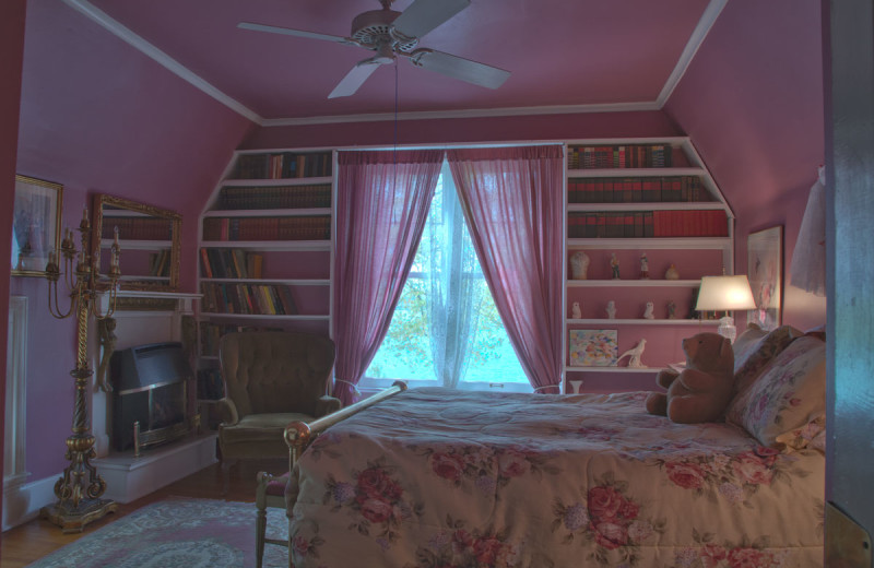 Guest bedroom at Eleven Gables Inn on the Lake.