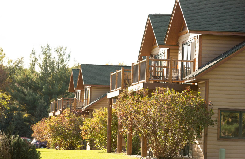 Exterior view of Ruttger's Bay Lake Lodge.