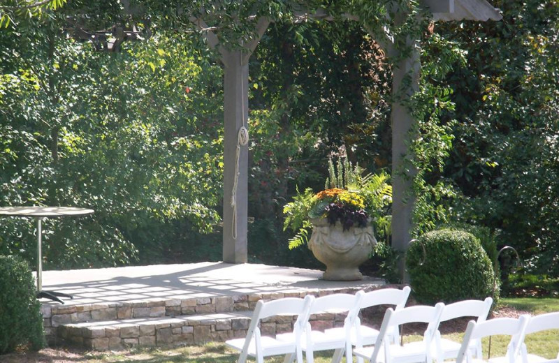 Weddings at James Madison Inn.