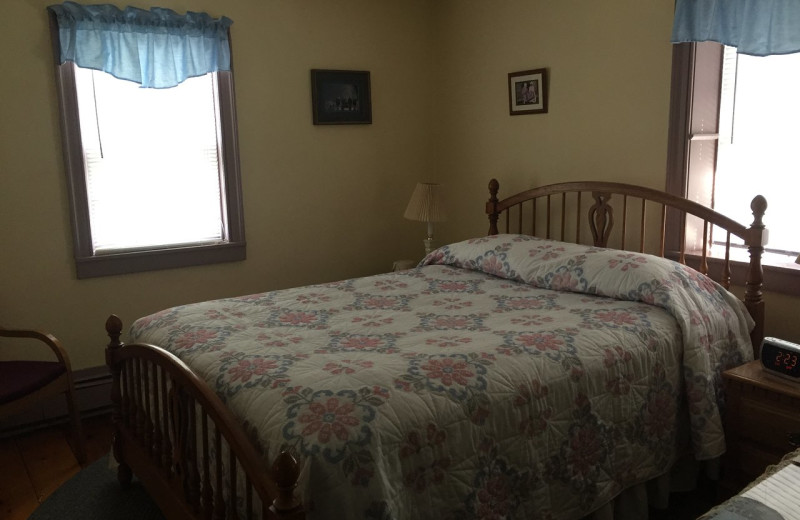 Guest room at Blue Rock Bed 