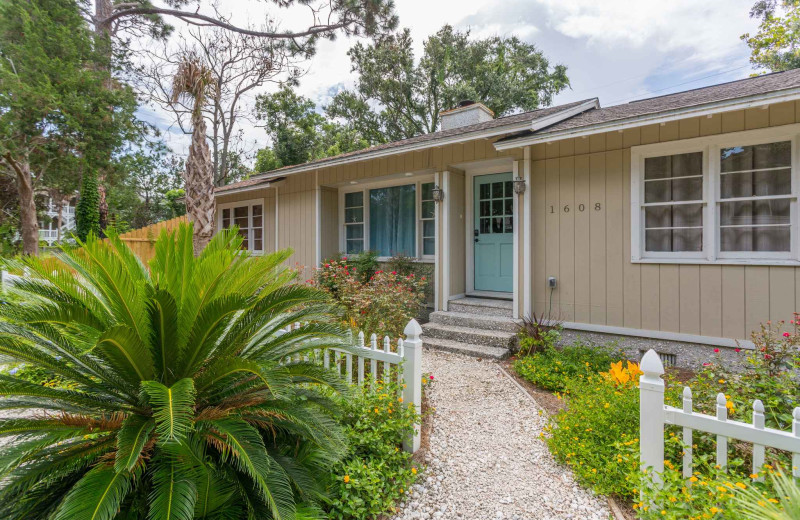 Exterior view of Real Escapes Properties - Landfall Cottage.