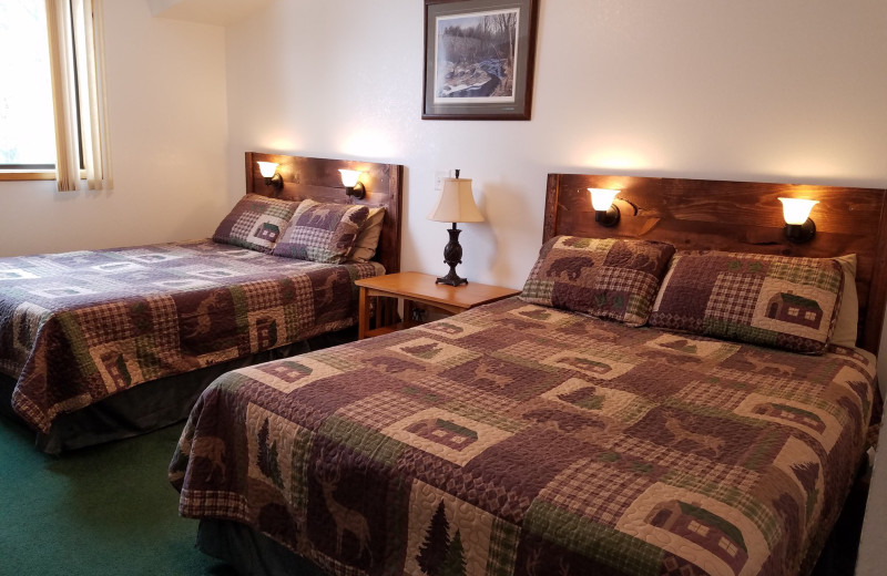 Guest room at Anchors Away Lodge 