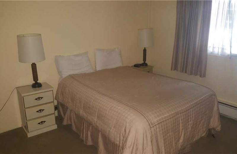Rental bedroom at Gearhart by the Sea.