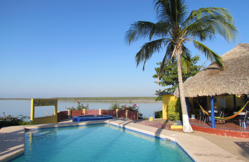 Outdoor pool at Lago Vista Lake Guerrero.