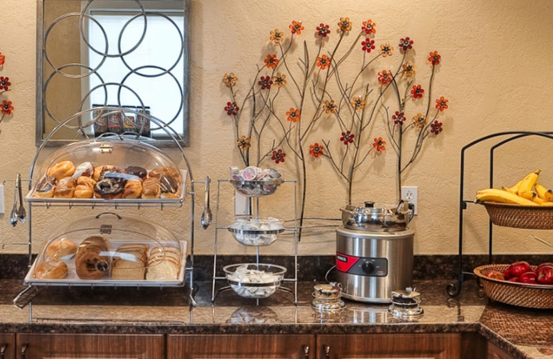 Breakfast room at St. George Inn