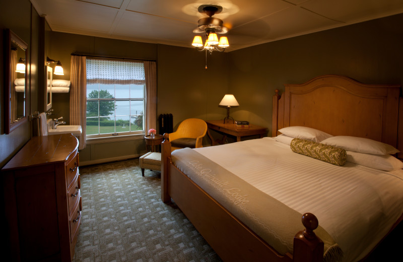 Guest room at Lake Quinault Lodge.