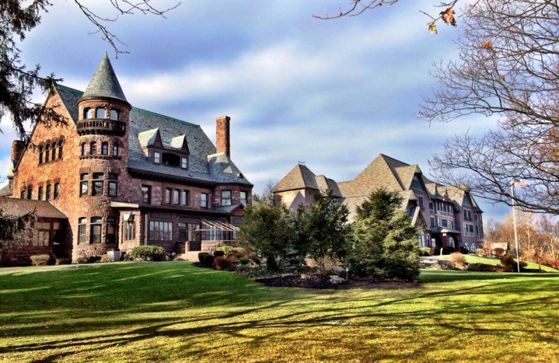 Exterior view of Belhurst Castle and White Springs Manor.