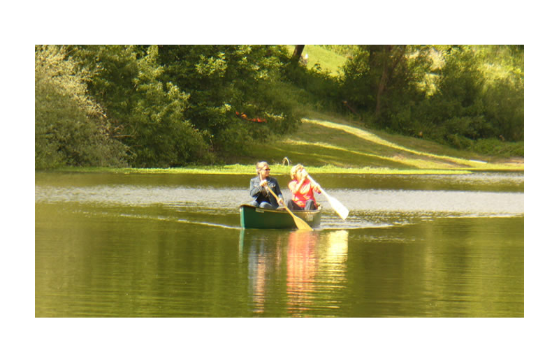 Canoeing at Highland Dell Lodge.