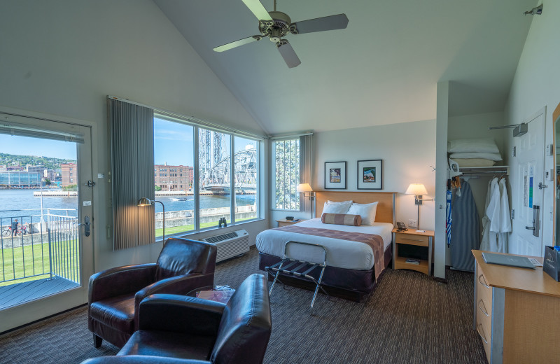 Guest room at South Pier Inn.