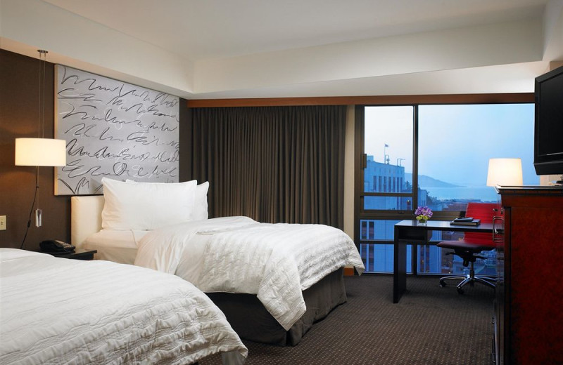 Guest room at Le Meridien San Francisco.