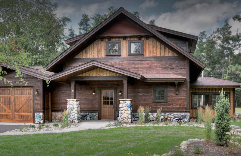 Cottage exterior at Boyd Lodge.