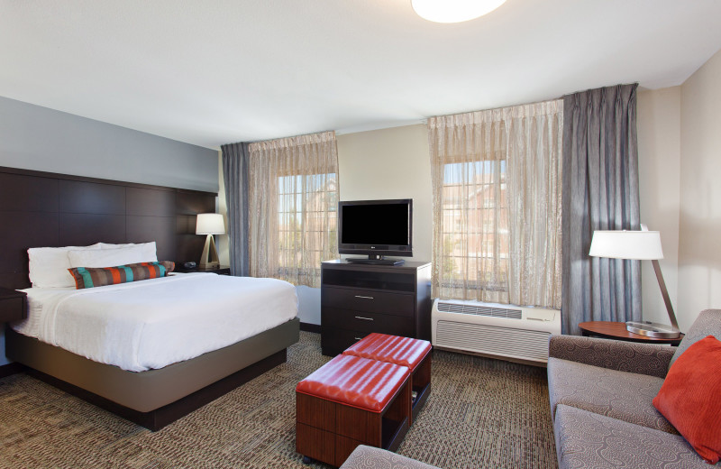 Guest room at Staybridge Suites Fairfield Napa Valley Area.