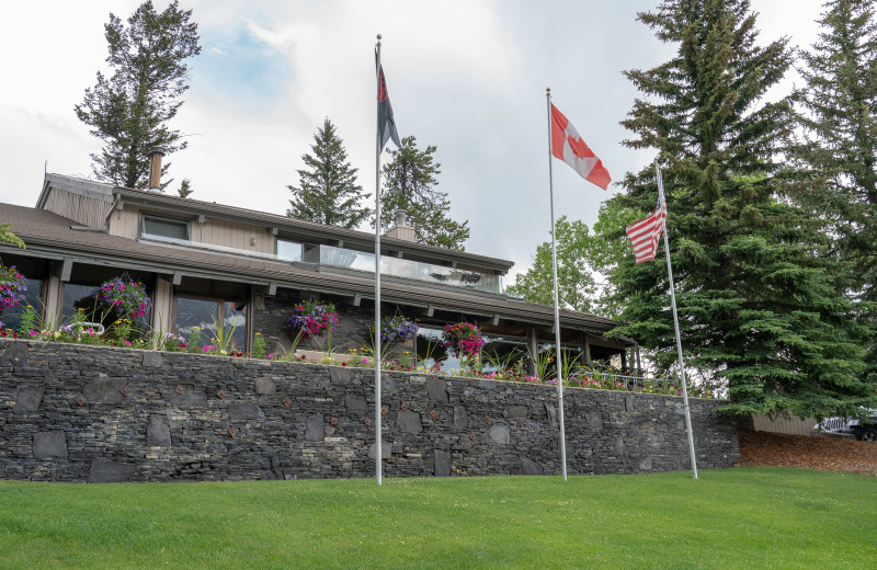 Exterior view of Tunnel Mountain Resort.