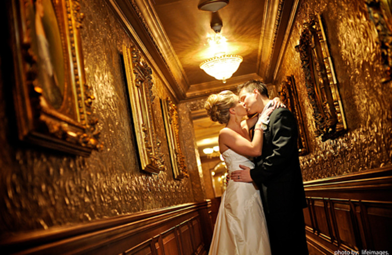 Wedding couple at Prince of Wales Hotel.